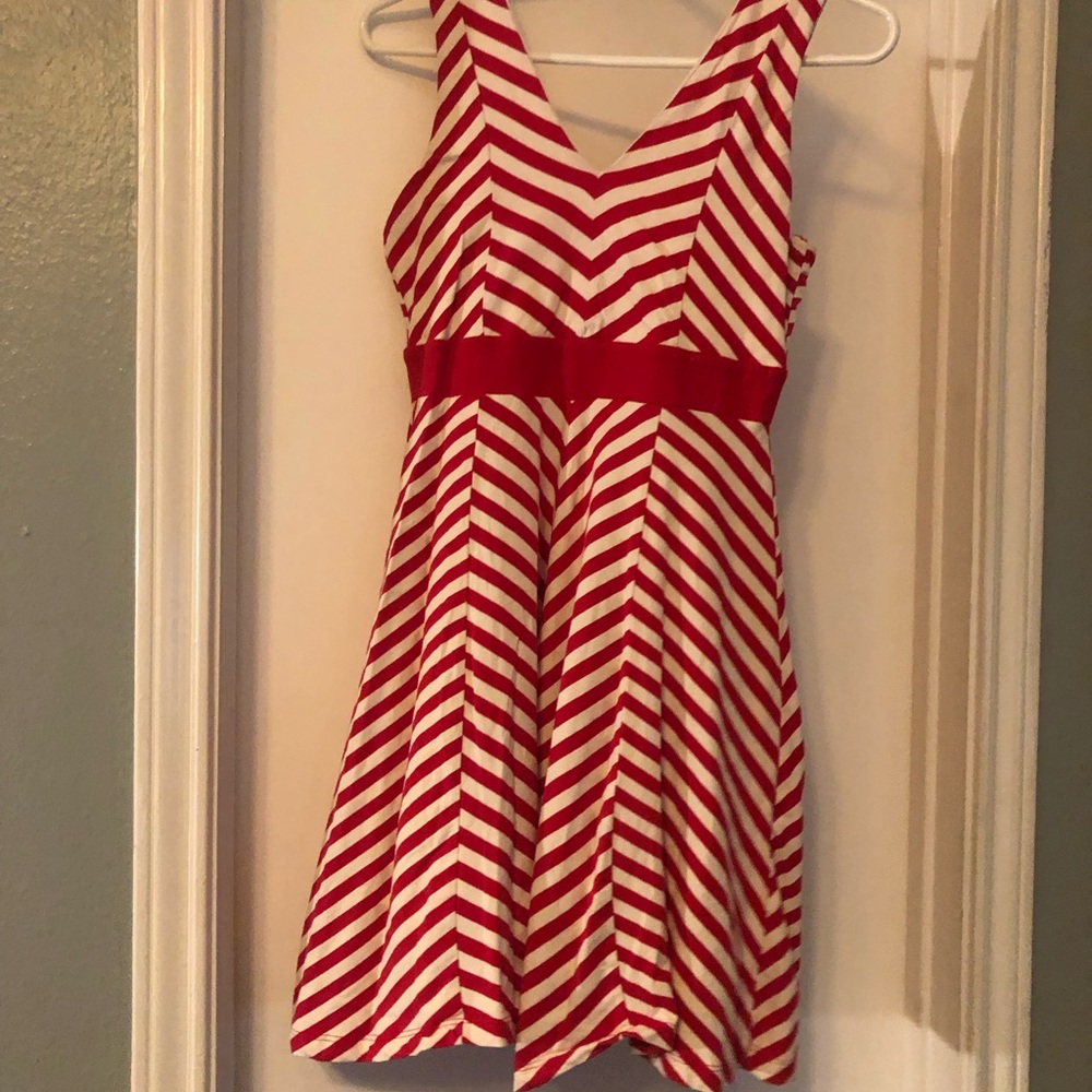 Monteau Cream Sleeveless Dress